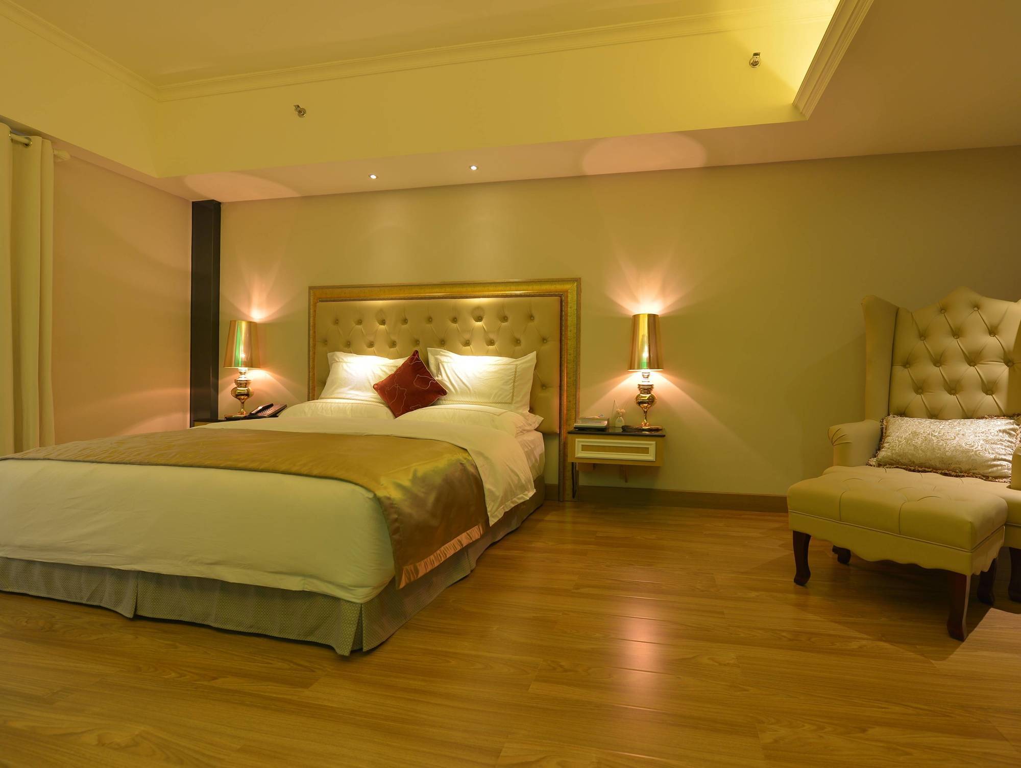The Royal Pinnacle Hotel Doumen Zewnętrze zdjęcie